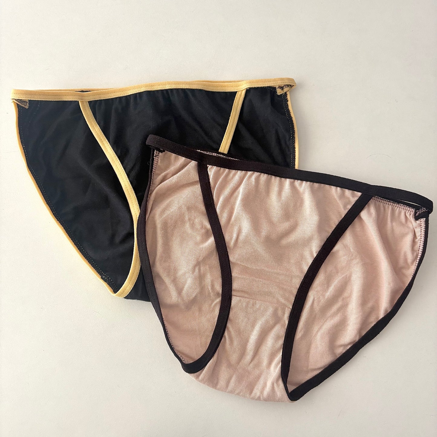 Mocha String Bikini Underwear Set, Pack of 2